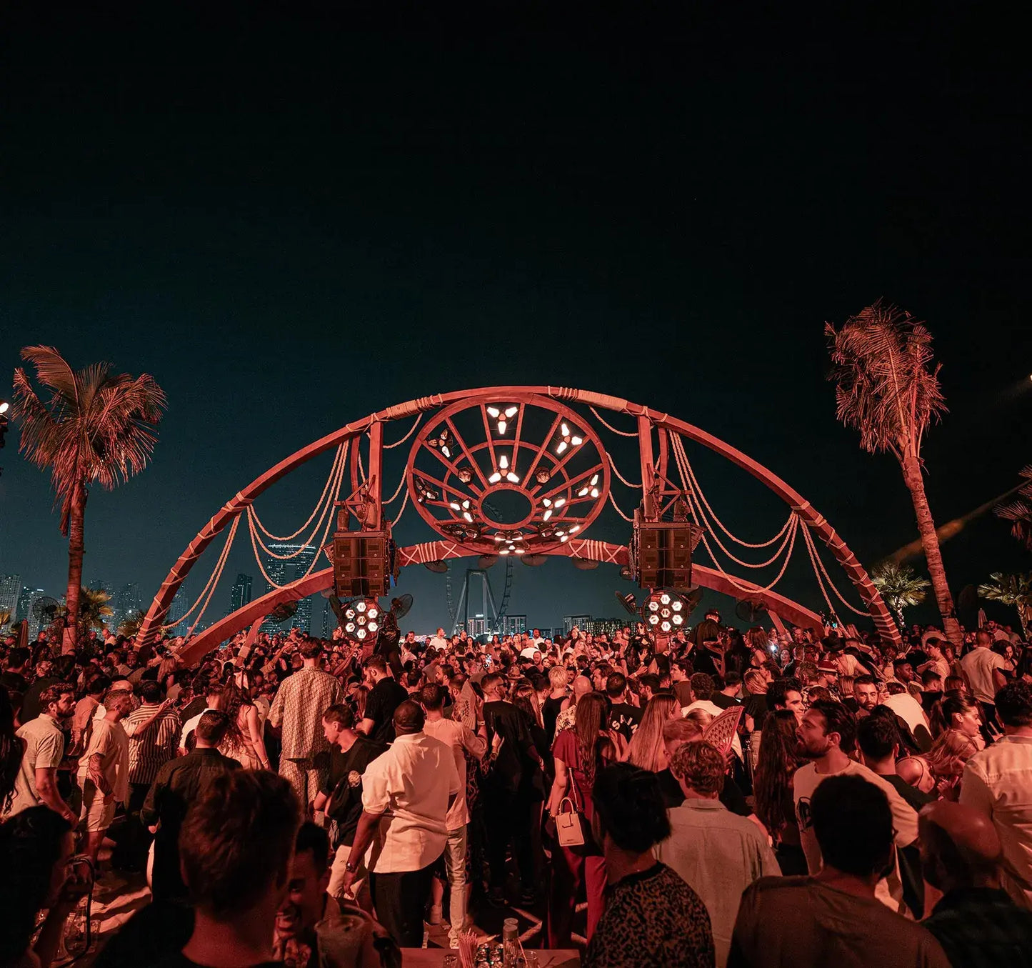 BE BEACH Dubai INTERNATIONAL DJ